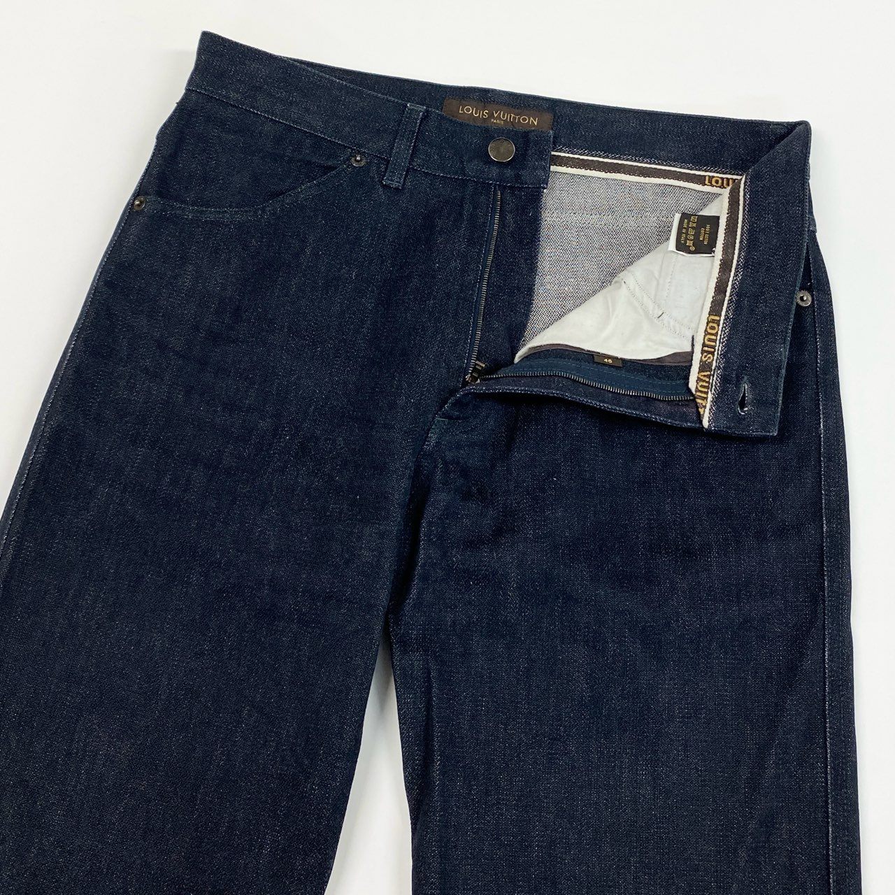 《美品》LOUIS VUITTON ルイヴィトン デニムパンツ ボトムス ストレートパンツ コットン イタリア製 M相当 濃紺 インディゴ メンズk02i 中古
