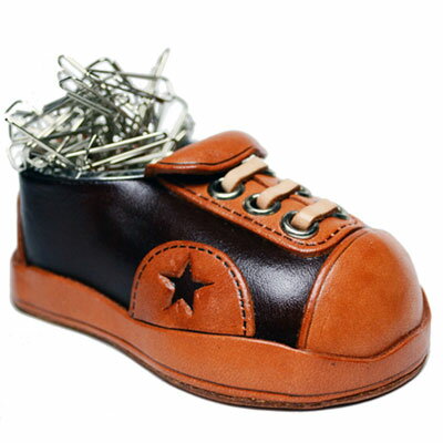 スニーカー デスククリップホルダー【レザー 本革 VANCA バンカクラフト革物語 国産 ハンドメイド 贈り物 即納】