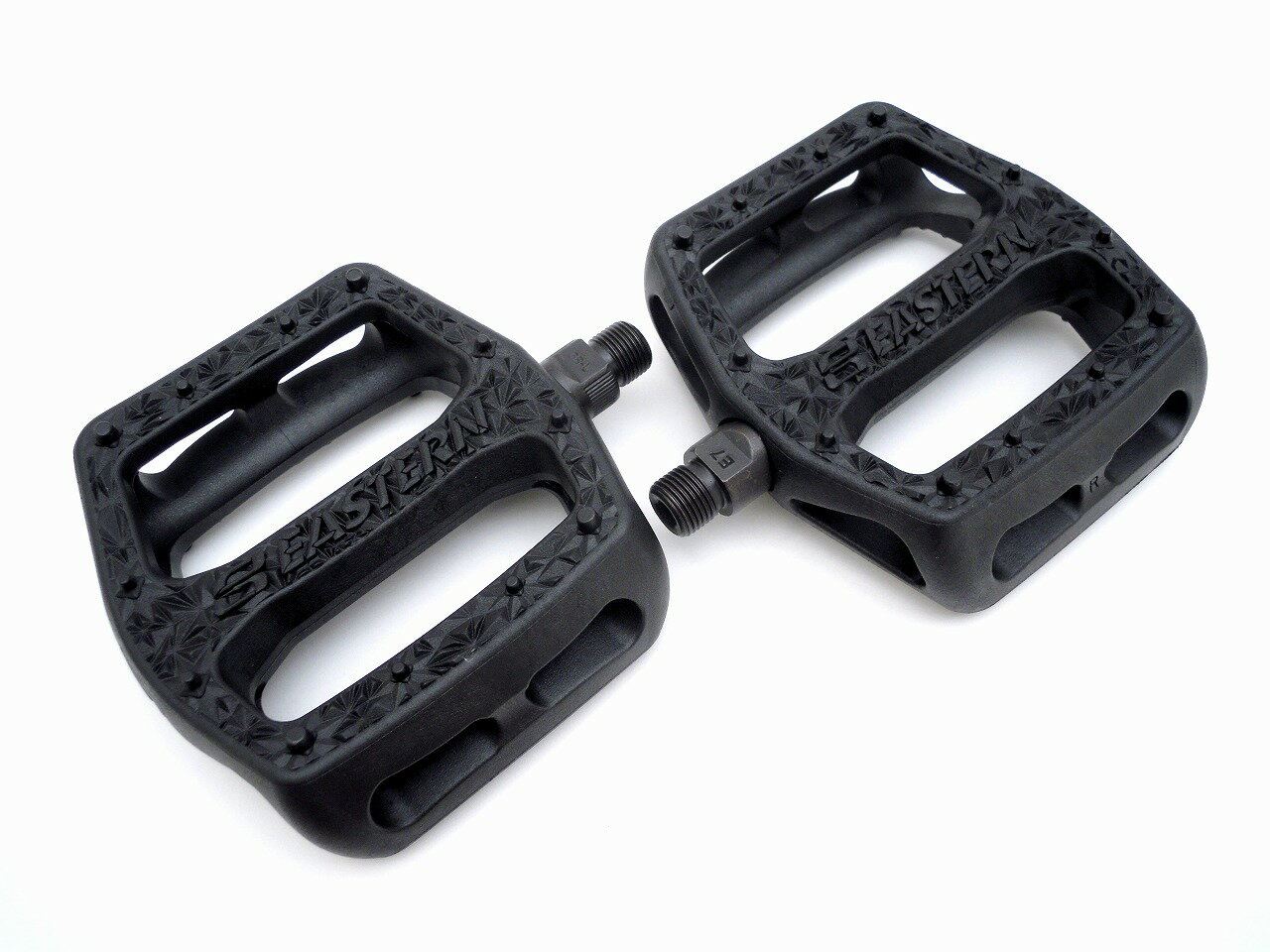 yz EASTERN BIKES Facet Pedals