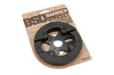 BSD BARRIER SPROCKET！ BSDバリアスプロケットは新しいプラスチック製ガードスプロケットで、CNC加工された7075アルミ製のスプロケットをナイロンガードがしっかりガードしてくれます！ ・メーカー名：BSD ・商品名：BARRIER SPROCKET ・商品内容：BMX スプロケット ・カラー：ロウ ・歯数/重量：25T/160g ・穴経：23.8mm (19mm, 22mm アタプター付き) ・材質：7075-T6 アルミ製 ・注意点：お使いのモニターによって色合いが異なることがあります。商品のサイズによって郵便局(クリックポスト、レターパックプラス)で発送する場合があります。