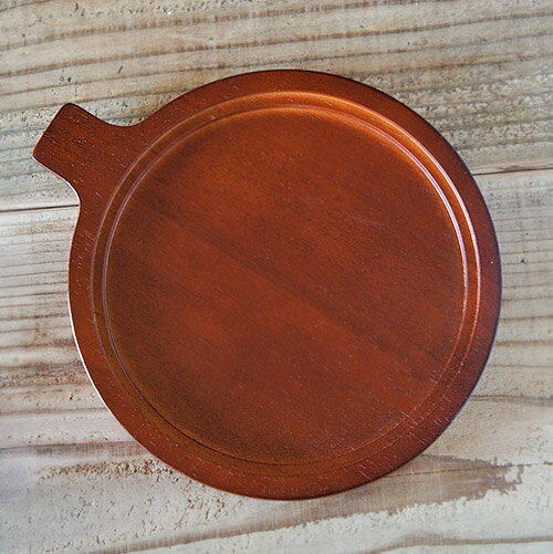 熱々グラタンに欠かせない受台。木製なので熱に強く、また大きめの取っ手があるので安定感があります。丸形のオーブン皿が収まり、とてもおしゃれ。S・Lサイズがあり、こちらはLサイズ。