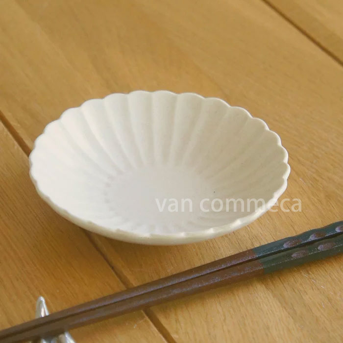 乐天商城 - TOJIKI TONYA　菊花小皿：白マット取り皿