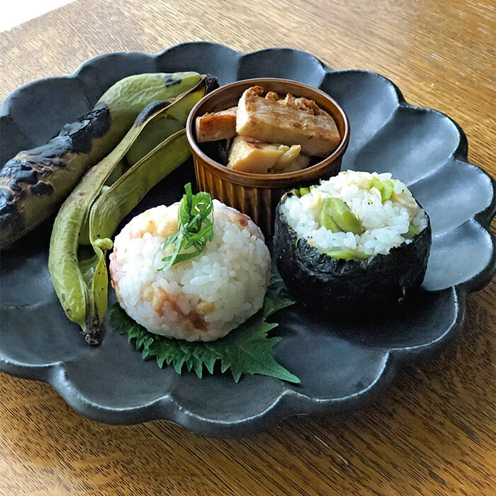 乐天商城 - KIKKA　リンカ　黒練　24プレート大皿/カネコ小兵/和食器//TOJIKITONYA/菊花/輪花