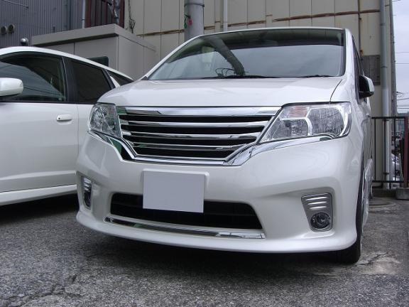 日産セレナ C26 前期　ハイウェイスター用フロントグリル(オールメッキ)vanquish製 SERENA HighwayStar