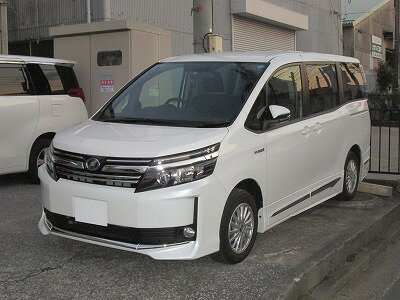 VOXY 80系 ヴォクシーグリルガーニッシュ【オールメッキ】Vanquish製　TOYOTA