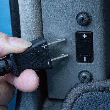 �����åȥ��Υ��� DCDC����С����� 24V��12V ��������2��USB��2 ���󥻥�ȥ����� 502250