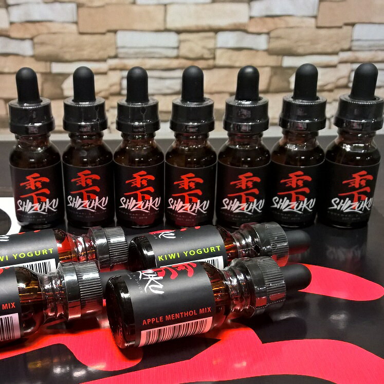 【最大15％OFFクーポン 18日まで】 雫（しずく） 15ml | 電子タバコ リキッド 国産 VAPE ベイプ フレーバー リキッド 国産リキッド ベプログ 日本製 ニコチン タール0 大容量 メンソール kamikaze レッドブル ボトル タバコ お試し おすすめ