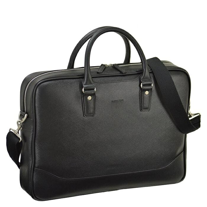 HAMILTON（ハミルトン） ブリーフケース ビジネスバッグ メンズ 合皮 PVCB4ファイルサイズ 42×30×8.5cm 26629-01 ブラック 商　品　説　明 ◆B4ファイルサイズまで収納できる大きめビジネスバッグ。 ◆マチ幅広めの8.5cm。マイボトルや弁当箱も余裕で収納できます。 ◆しっかりした作りで自立するので、足元などに置いておけます。 ◆おしゃれで高級感ある角シボ型押しのPVC製。雨露も、さっとひと拭き。 ◆ショルダーベルト付属で肩掛けでき、両手が空くのでスマホ操作も簡単。 商　品　仕　様 【 商品詳細 】 ■ サイズ ・横幅42cm &times; 高さ30cm &times; 厚み8.5cm ■ 対応サイズ ・B4ファイル（ 37.9cm &times; 27.2cm ） ■ 重量 ・約820g ■ 素材 ・PVC ■ カラー ・01-黒 ■ 生産地 ・中国製（ 企画：日本 ） ■ ブランド ・HAMILTON（ハミルトン） ■ 仕様 ・正面 &hellip; オープンポケット ・メインルーム内部 &hellip; 吊りベルト付きウレタン内装ポケット、ファスナーポケット、ペン差し、オープンポケット&times;2 ■ その他 ・ショルダーベルト、底鋲付き、底板付き ※ 予告なく仕様変更する事がありますのでご了承下さい。 保　証　に　つ　い　て ■メーカー保証なし 記載の注意事項を除く初期不良品の場合のみ、商品到着から1週間以内のみ対応いたします。 ご到着後はお早めに商品状態をご確認ください。 注　意　事　項 ●こちらの商品は、未使用新品です。●モニター環境により、実際のカラーと異なって見える場合がございます。 ★この商品は発送先が北海道、沖縄、離島の場合は注文金額により以下の送料が必要です。・北海道の場合、注文金額が3,980円未満は880円、3,980円以上は送料無料です。・沖縄、離島の場合、注文金額が9,800円未満は880円、9,800円以上は送料無料です。