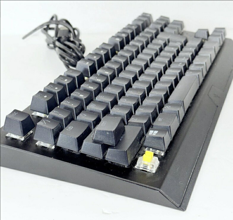 【HY】【中古】Razer ゲーミングキーボード メカニカル BlackWidow V3 イエロー軸 RGB アルミ 印字の消えないABSキーキャップ 日本語 RZ03-03491900-R3J1[送料無料(一部地域を除く)] 2