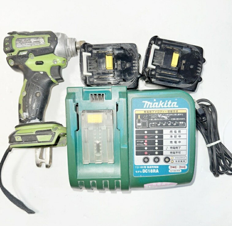 マキタ　Makita ドライバー　TD136D バッテリー、充電器セット マキタ インパクトドライバー TD136D (バッテリー2個ケース充電器