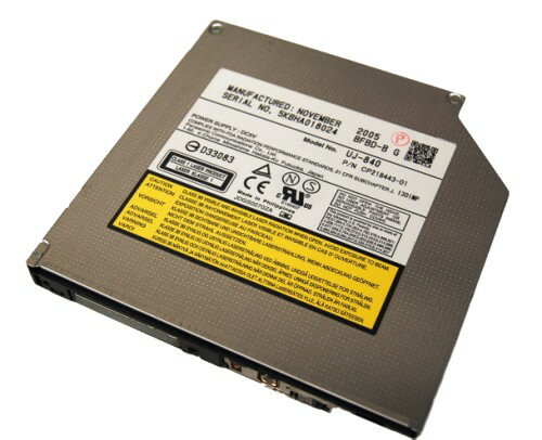 【中古品】 Panasonic DVDスーパーマルチドライブUJ-840 ベゼルなし商　品　説　明こちらの商品は中古品です。ドライブ本体のみを簡易包装にて発送いたします。ベゼルは付属しておりません。多少の傷やよごれ等ございます。予めご理解ご了承の上、お買い求め下さい。 ●内蔵型スリムDVDスーパーマルチドライブ●貴重なパナソニック製のATAPI DVDドライブ商　品　仕　様商品名DVDスーパーマルチドライブ品番UJ-840対応メディア DVD-R、DVD-RW、DVD-R DL、DVD+R、DVD+RW、DVD+R DL、DVD-RAM書き込み速度 DVD-R 書き込み速度: 8 倍速、DVD-RW 書き換え速度: 4 倍速 DVD+R 書き込み速度: 8 倍速、DVD+RW 書き換え速度: 4 倍速 DVD-RAM 書き換え速度: 5 倍速CD-R 書き込み速度: 24 倍速、CD-RW 書き込み速度: 10 倍速 インターフェースATAPI外形寸法128.0（幅） × 12.7（高さ） × 129.0（奥行き） mm（奥行きはベゼルを含む）備考ノートPC 内蔵用 12.7mm スリムドライブ、ベゼルなし保　証　に　つ　い　てこの商品には、メーカー保証がございません。初期不良品の場合のみ、商品到着から1週間以内であれば弊社で対応いたしますので、ご連絡ください。注　意　事　項●こちらの商品は、中古品です。 ●商品構成は本体のみになります。(取扱説明書、ケーブル、ソフト、取り付けネジ、その他付属品は一切ありません。)●詳細な対応情報などは弊社ではお答えできません。●モニター環境により、実際のカラーと異なって見える場合がございます。　 ※この商品は送料無料です。商品の発送はゆうパケットでの発送となります。（代引支払はできません）※この商品は運送便の都合上、化粧箱を外して簡易包装で発送する場合がございます。プレゼント用にご購入される場合はご注意願います。＜ゆうパケットに関する注意事項＞ 　　・ ゆうパケットに関しては基本的にポストに投函する為、 配達時に何らかのトラブル等が有り、万一、購入された商品が配送事故・紛失・破損等によりお手元に届かない場合でも弊社は責任を負いかねますので予めご了承下さい。（配送中の事故等は、免責とさせて頂きます。） 　　・ ゆうパケットに関しては代金引換払い及び時間指定サービスはご利用頂けません。