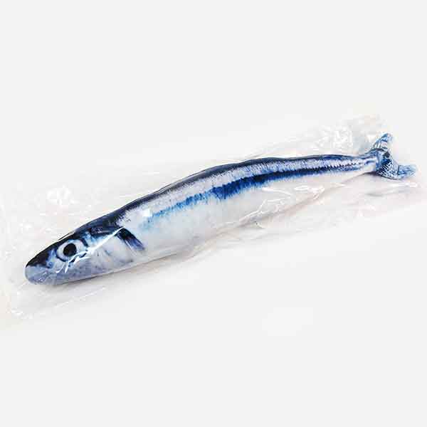 猫キックぬいぐるみ マタタビ入り さんまプリント お魚 猫のおもちゃ 噛むおもちゃ[定形外郵便、送料無..