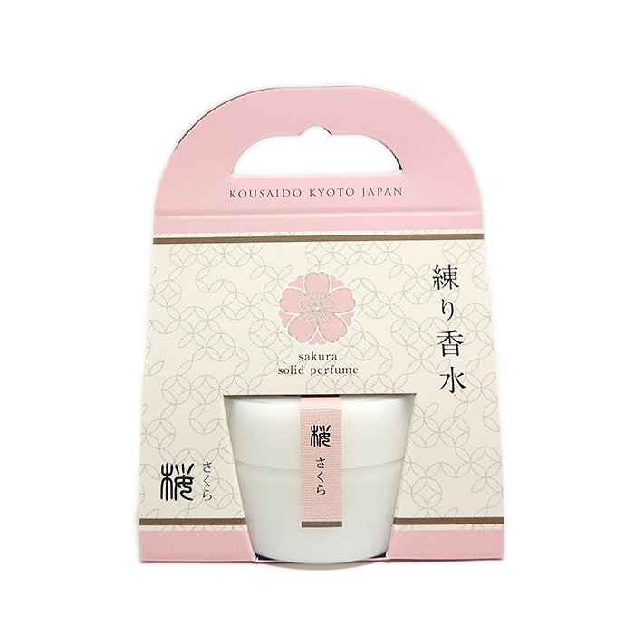【お買得クーポン対象】【送料無料】 京都お土産 癒し 落着き 花の練り香水 桜の香り 8g 保湿成分配合 香彩堂 ギフト