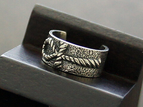 【good vibrations】【アンク/エジプト十字】 Silver925 イヤーカフス