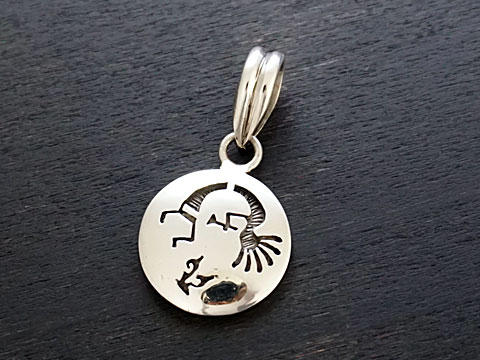 【インディアンジュエリー】【HOPI(ホピ)族/精霊ココペリ】 Silver925 ペンダントトップ