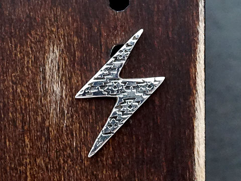 【good vibrations】【イナズマ】 Silver925 片耳ピアス