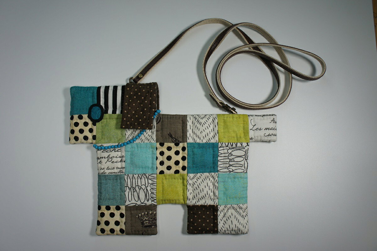 【柴田明美のパッチワークキット】子犬のサコッシュ　(最安送料￥250 代引き除く）