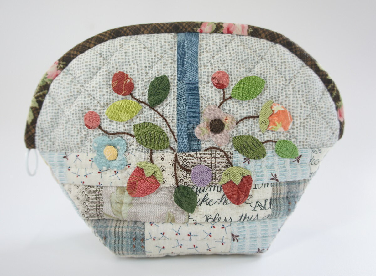 【柴田明美のパッチワークキット】イチゴとお花のポーチ (最安送料￥250 代引き除く）