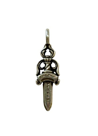 【中古】クロムハーツ CHROME HEARTS DOUBLE DAGGER ダブルダガー ネックレス トップ 925 シルバー ブランド古着ベクトル中古☆AA★▲■260616 メンズブランドクロムハーツ CHROME HEARTS表記サイズ※実寸サイズを記載しておりますので、サイズに関するご質問はお答え致しかねます。実寸サイズチェーンの長さ：-cm　トップの大きさ：5.2×1.5cm　　素材SILVER925色シルバー ※色に関してはこの商品の出品者の主観で判断しておりますので、カタログや正規のカラーとは言いまわしが異なる場合があります。状態多少のくすみや小傷はございますが、まだまだお使いいただけるお品物になります。 ※当店で取り扱っている商品はすべて中古品となります。そのため、神経質な方はご購入をお控えいただきますようお願いいたします。中古品の特性上、保管時のにおいや香水・タバコなどのにおいが残っている場合がございます。においに敏感な方は、十分にご検討の上でご購入をお願いいたします。また、商品は店頭でも同時に販売しております。出品時の状態と異なる場合がございますので、あらかじめご了承ください。付属品無し 写真または説明欄に記載のない付属品などは付属しておりませんので、ご注意頂ますようお願い申し上げます。またトラブル防止のため梱包の様子を録画しております。備考★北関東一の品揃え★ 販売店は「ベクトル高崎店」で検索！ 所在地： 〒370-0043 群馬県高崎市高関町345商品のお問い合わせの回答を休止しております。＊各商品ページの商品詳細等をご確認の上ご購入ください。【中古】クロムハーツ CHROME HEARTS DOUBLE DAGGER ダブルダガー ネックレス トップ 925 シルバー ブランド古着ベクトル中古☆AA★▲■260616 メンズ状態ランク　”AB”詳細については、下記および「状態ランクについて」ページをご覧ください。未使用・新品の商品ほぼ新品同様の商品使用感が少なく、かなり状態の良い商品使用感はあるが、傷や汚れの少ない商品使用感の他、傷や汚れが見られる商品かなり大きな傷みがある難あり商品※S〜CランクはUSED品となりますので、使用感をご理解の上でご入札下さい。状態ランクについてinformationブランドクロムハーツ CHROME HEARTS表記サイズ※実寸サイズを記載しておりますので、サイズに関するご質問はお答え致しかねます。実寸サイズチェーンの長さ：-cm　トップの大きさ：5.2×1.5cm　　素材SILVER925色シルバー ※色に関してはこの商品の出品者の主観で判断しておりますので、カタログや正規のカラーとは言いまわしが異なる場合があります。状態多少のくすみや小傷はございますが、まだまだお使いいただけるお品物になります。 ※当店で取り扱っている商品はすべて中古品となります。そのため、神経質な方はご購入をお控えいただきますようお願いいたします。中古品の特性上、保管時のにおいや香水・タバコなどのにおいが残っている場合がございます。においに敏感な方は、十分にご検討の上でご購入をお願いいたします。また、商品は店頭でも同時に販売しております。出品時の状態と異なる場合がございますので、あらかじめご了承ください。付属品無し 写真または説明欄に記載のない付属品などは付属しておりませんので、ご注意頂ますようお願い申し上げます。またトラブル防止のため梱包の様子を録画しております。備考★北関東一の品揃え★ 販売店は「ベクトル高崎店」で検索！ 所在地： 〒370-0043 群馬県高崎市高関町345商品のお問い合わせの回答を休止しております。＊各商品ページの商品詳細等をご確認の上ご購入ください。本商品は一点物です他サイトや店舗にて販売している商品です。多少のお時間差にて欠品になることもございます。予めご了承頂ますようお願い致します。ベクトル・サイズガイドはこちらこの商品と同じブランドの商品を見る