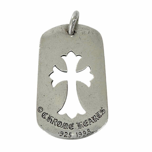 【中古】クロムハーツ CHROME HEARTS D TAG LRG CO CRS カットアウト クロス ラージ ドッグタグ ペンダント チャーム トップ ヘッド SILVER 925 シルバー ブランド古着ベクトル 中古☆AA★▲260731 メンズブランドクロムハーツ CHROME HEARTS実寸サイズ(全長)5.5cm　(トップタテ)4.8cm　(トップヨコ)2.7cm　素材SILVER 925色シルバー ※色に関してはこの商品の出品者の主観で判断しておりますので、カタログや正規のカラーとは言いまわしが異なる場合があります。状態写真のように、全体的に傷・打痕がございます。使用感がございますが、まだまだお使い頂けるお品物かと思われます。 ※当店で取り扱っている商品はすべて中古品となります。そのため、神経質な方はご購入をお控えいただきますようお願いいたします。中古品の特性上、保管時のにおいや香水・タバコなどのにおいが残っている場合がございます。においに敏感な方は、十分にご検討の上でご購入をお願いいたします。また、商品は店頭でも同時に販売しております。出品時の状態と異なる場合がございますので、あらかじめご了承ください。付属品無し 写真または説明欄に記載のない付属品などは付属しておりませんので、ご注意頂ますようお願い申し上げます。またトラブル防止のため梱包の様子を録画しております。備考★北関東一の品揃え★ 販売店は「ベクトル高崎店」で検索！ 所在地： 〒370-0043 群馬県高崎市高関町345商品のお問い合わせの回答を休止しております。＊各商品ページの商品詳細等をご確認の上ご購入ください。【中古】クロムハーツ CHROME HEARTS D TAG LRG CO CRS カットアウト クロス ラージ ドッグタグ ペンダント チャーム トップ ヘッド SILVER 925 シルバー ブランド古着ベクトル 中古☆AA★▲260731 メンズ状態ランク　”B”詳細については、下記および「状態ランクについて」ページをご覧ください。未使用・新品の商品ほぼ新品同様の商品使用感が少なく、かなり状態の良い商品使用感はあるが、傷や汚れの少ない商品使用感の他、傷や汚れが見られる商品かなり大きな傷みがある難あり商品※S〜CランクはUSED品となりますので、使用感をご理解の上でご入札下さい。状態ランクについてinformationブランドクロムハーツ CHROME HEARTS実寸サイズ(全長)5.5cm　(トップタテ)4.8cm　(トップヨコ)2.7cm　素材SILVER 925色シルバー ※色に関してはこの商品の出品者の主観で判断しておりますので、カタログや正規のカラーとは言いまわしが異なる場合があります。状態写真のように、全体的に傷・打痕がございます。使用感がございますが、まだまだお使い頂けるお品物かと思われます。 ※当店で取り扱っている商品はすべて中古品となります。そのため、神経質な方はご購入をお控えいただきますようお願いいたします。中古品の特性上、保管時のにおいや香水・タバコなどのにおいが残っている場合がございます。においに敏感な方は、十分にご検討の上でご購入をお願いいたします。また、商品は店頭でも同時に販売しております。出品時の状態と異なる場合がございますので、あらかじめご了承ください。付属品無し 写真または説明欄に記載のない付属品などは付属しておりませんので、ご注意頂ますようお願い申し上げます。またトラブル防止のため梱包の様子を録画しております。備考★北関東一の品揃え★ 販売店は「ベクトル高崎店」で検索！ 所在地： 〒370-0043 群馬県高崎市高関町345商品のお問い合わせの回答を休止しております。＊各商品ページの商品詳細等をご確認の上ご購入ください。本商品は一点物です他サイトや店舗にて販売している商品です。多少のお時間差にて欠品になることもございます。予めご了承頂ますようお願い致します。ベクトル・サイズガイドはこちらこの商品と同じブランドの商品を見る