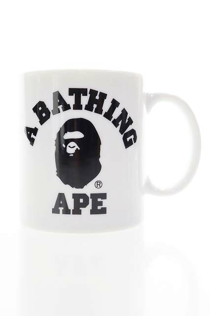 ベクトル プリマベーラ店の【中古】アベイシングエイプ A BATHING APE エイプヘッド カレッジ ロゴ 両面 マグ カップ ホワイト ブラック 【ブランド古着ベクトル】▲■260712 メンズ 【ベクトル 古着】 260712｜アングル2