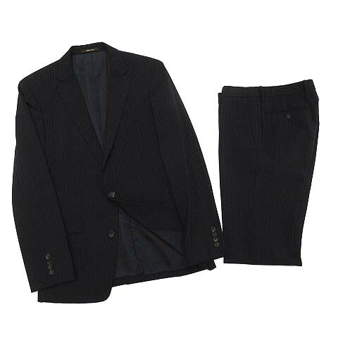 【中古】コムサメン COMME CA MEN スーツ セットアップ ヘリンボーン ストライプ 2B ジャケット パンツ 紺 ネイビー 46 44 メンズ 【ベクトル 古着】 260701ブランドコムサメン COMME CA MEN表記サイズジャケット 46 ボトムス 44 ※上下でサイズが異なる為、実寸サイズをご確認ください。実寸サイズジャケット 肩幅：44cm　ジャケット 身幅：48cm　ジャケット 袖丈：62cm　ジャケット 着丈：72cm　パンツ ウエスト：80cm　パンツ もも幅：26cm　パンツ 裾幅：19cm　パンツ 股上：24cm　パンツ 股下：79cm　　素材ジャケット 表地 ポリエステル94％、ポリウレタン6％ 裏地 　背裏 キュプラ100％ 　胴裏 キュプラ100％ 　袖裏 キュプラ100％ ボトムス 表地 ポリエステル94％、ポリウレタン6％ 裏地 　膝裏 ポリエステル100％色ネイビー仕様ジャケット ・二つボタン ・総裏地(市松模様) ・センターベント ボトムス ・ノータック ・裾シングル(折り返し9cm)状態多少の使用感はありますが、目立ったダメージはなく、問題なくご使用いただける商品です。 ※あくまでも中古品ですので掲載写真や記載内容をご確認いただき、ご理解の上ご購入ください。備考※こちらの商品は実店舗で保管しておりません。商品についてお問い合わせの際は返答に多少お時間を頂きますのでご了承ください。商品のお問い合わせの回答を休止しております。＊各商品ページの商品詳細等をご確認の上ご購入ください。【中古】コムサメン COMME CA MEN スーツ セットアップ ヘリンボーン ストライプ 2B ジャケット パンツ 紺 ネイビー 46 44 メンズ 【ベクトル 古着】 260701状態ランク　”AB”詳細については、下記および「状態ランクについて」ページをご覧ください。未使用・新品の商品ほぼ新品同様の商品使用感が少なく、かなり状態の良い商品使用感はあるが、傷や汚れの少ない商品使用感の他、傷や汚れが見られる商品かなり大きな傷みがある難あり商品※S〜CランクはUSED品となりますので、使用感をご理解の上でご入札下さい。状態ランクについてinformationブランドコムサメン COMME CA MEN表記サイズジャケット 46 ボトムス 44 ※上下でサイズが異なる為、実寸サイズをご確認ください。実寸サイズジャケット 肩幅：44cm　ジャケット 身幅：48cm　ジャケット 袖丈：62cm　ジャケット 着丈：72cm　パンツ ウエスト：80cm　パンツ もも幅：26cm　パンツ 裾幅：19cm　パンツ 股上：24cm　パンツ 股下：79cm　　素材ジャケット 表地 ポリエステル94％、ポリウレタン6％ 裏地 　背裏 キュプラ100％ 　胴裏 キュプラ100％ 　袖裏 キュプラ100％ ボトムス 表地 ポリエステル94％、ポリウレタン6％ 裏地 　膝裏 ポリエステル100％色ネイビー仕様ジャケット ・二つボタン ・総裏地(市松模様) ・センターベント ボトムス ・ノータック ・裾シングル(折り返し9cm)状態多少の使用感はありますが、目立ったダメージはなく、問題なくご使用いただける商品です。 ※あくまでも中古品ですので掲載写真や記載内容をご確認いただき、ご理解の上ご購入ください。備考※こちらの商品は実店舗で保管しておりません。商品についてお問い合わせの際は返答に多少お時間を頂きますのでご了承ください。商品のお問い合わせの回答を休止しております。＊各商品ページの商品詳細等をご確認の上ご購入ください。本商品は一点物です他サイトや店舗にて販売している商品です。多少のお時間差にて欠品になることもございます。予めご了承頂ますようお願い致します。ベクトル・サイズガイドはこちらこの商品と同じブランドの商品を見る