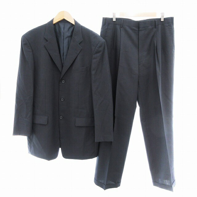 【中古】カストゥエラ CASTUERA セットアップ スーツ ジャケット 背抜き シングル パンツ T30 紺 ネイビー 春夏 /AE ■GY99 メンズ 【ベクトル 古着】 250731表記サイズT30実寸サイズジャケット 肩幅：約50cm　ジャケット 身幅：約60cm　ジャケット 袖丈：約60cm　ジャケット 着丈：約79cm　パンツ ウエスト：約90cm　パンツ もも幅：約37cm　パンツ 裾幅：約24cm　パンツ 股上：約37cm　パンツ 股下：約77cm　　素材ジャケット 表地 毛 裏地 ポリエステル パンツ 毛色紺 ネイビー 仕様ジャケット 背抜き シングル サイドベンツ 開き見せ 春夏 ポケット×3 内ポケット×4 パンツ ポケット×4状態・ジャケットボタン付近にシミがあります。 ・パンツファスナー金具に擦れがあります。 ・パンツ股部分に写真には写らない程度の薄いシミがあります。 ・パンツ裾に擦れがあります。 ※全体的に中古品としての使用感と上記のようなダメージがありますが、通常使用には支障のない商品です。掲載写真や記載内容をご確認いただき、ご理解の上ご購入ください。備考W43654 全日本紳士服産業協議会 こちらのお品物は店舗で保管しておらず、店頭販売出来かねます。（※お取り寄せも出来かねます）商品のお問い合わせの回答を休止しております。＊各商品ページの商品詳細等をご確認の上ご購入ください。【中古】カストゥエラ CASTUERA セットアップ スーツ ジャケット 背抜き シングル パンツ T30 紺 ネイビー 春夏 /AE ■GY99 メンズ 【ベクトル 古着】 250731状態ランク　”B”詳細については、下記および「状態ランクについて」ページをご覧ください。未使用・新品の商品ほぼ新品同様の商品使用感が少なく、かなり状態の良い商品使用感はあるが、傷や汚れの少ない商品使用感の他、傷や汚れが見られる商品かなり大きな傷みがある難あり商品※S〜CランクはUSED品となりますので、使用感をご理解の上でご入札下さい。状態ランクについてinformation表記サイズT30実寸サイズジャケット 肩幅：約50cm　ジャケット 身幅：約60cm　ジャケット 袖丈：約60cm　ジャケット 着丈：約79cm　パンツ ウエスト：約90cm　パンツ もも幅：約37cm　パンツ 裾幅：約24cm　パンツ 股上：約37cm　パンツ 股下：約77cm　　素材ジャケット 表地 毛 裏地 ポリエステル パンツ 毛色紺 ネイビー 仕様ジャケット 背抜き シングル サイドベンツ 開き見せ 春夏 ポケット×3 内ポケット×4 パンツ ポケット×4状態・ジャケットボタン付近にシミがあります。 ・パンツファスナー金具に擦れがあります。 ・パンツ股部分に写真には写らない程度の薄いシミがあります。 ・パンツ裾に擦れがあります。 ※全体的に中古品としての使用感と上記のようなダメージがありますが、通常使用には支障のない商品です。掲載写真や記載内容をご確認いただき、ご理解の上ご購入ください。備考W43654 全日本紳士服産業協議会 こちらのお品物は店舗で保管しておらず、店頭販売出来かねます。（※お取り寄せも出来かねます）商品のお問い合わせの回答を休止しております。＊各商品ページの商品詳細等をご確認の上ご購入ください。本商品は一点物です他サイトや店舗にて販売している商品です。多少のお時間差にて欠品になることもございます。予めご了承頂ますようお願い致します。ベクトル・サイズガイドはこちらこの商品と同じブランドの商品を見る