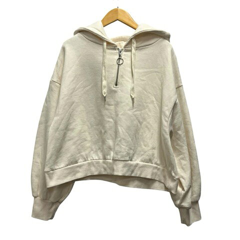 【中古】イング INGNI トレーナー フーディ ハーフジップ無地 長袖 M 白 オフホワイト レディース 【ベクトル 古着】 260211ブランドイング INGNI表記サイズM実寸サイズ着丈：46cm　ゆき丈：78cm　裾幅：58cm　　素材本体：ポリエステル65% 綿35% リブ：ポリエステル60% 綿35% ポリウレタン5%色オフホワイト ※色に関してはこの出品者の主観で判断しておりますので、カタログや正規のカラーとは言い回しが異なる場合があります。仕様ハーフジップ状態この商品には下記のようなダメージがあります。 ・左腕付け根にシミ ・全体的に使用感 その他に目立ったダメージはなくまだまだご使用いただける商品です。 ※あくまでも中古品ですので掲載写真や記載内容をご確認いただき、ご理解の上ご購入ください。備考イングカスタマーサービス商品のお問い合わせの回答を休止しております。＊各商品ページの商品詳細等をご確認の上ご購入ください。【中古】イング INGNI トレーナー フーディ ハーフジップ無地 長袖 M 白 オフホワイト レディース 【ベクトル 古着】 260211状態ランク　”AB”詳細については、下記および「状態ランクについて」ページをご覧ください。未使用・新品の商品ほぼ新品同様の商品使用感が少なく、かなり状態の良い商品使用感はあるが、傷や汚れの少ない商品使用感の他、傷や汚れが見られる商品かなり大きな傷みがある難あり商品※S〜CランクはUSED品となりますので、使用感をご理解の上でご入札下さい。状態ランクについてinformationブランドイング INGNI表記サイズM実寸サイズ着丈：46cm　ゆき丈：78cm　裾幅：58cm　　素材本体：ポリエステル65% 綿35% リブ：ポリエステル60% 綿35% ポリウレタン5%色オフホワイト ※色に関してはこの出品者の主観で判断しておりますので、カタログや正規のカラーとは言い回しが異なる場合があります。仕様ハーフジップ状態この商品には下記のようなダメージがあります。 ・左腕付け根にシミ ・全体的に使用感 その他に目立ったダメージはなくまだまだご使用いただける商品です。 ※あくまでも中古品ですので掲載写真や記載内容をご確認いただき、ご理解の上ご購入ください。備考イングカスタマーサービス商品のお問い合わせの回答を休止しております。＊各商品ページの商品詳細等をご確認の上ご購入ください。本商品は一点物です他サイトや店舗にて販売している商品です。多少のお時間差にて欠品になることもございます。予めご了承頂ますようお願い致します。ベクトル・サイズガイドはこちらこの商品と同じブランドの商品を見る