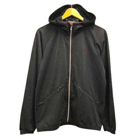 【中古】ルコックスポルティフ le coq sportif ジャケット 上着 ジップアップ ゴルフウェア ロゴ 刺繍 QG4716 L チャコールグレー メンズ 【ベクトル 古着】 260402ブランドルコックスポルティフ le coq sportif表記サイズL実寸サイズ身幅：52.5cm　着丈：62cm　ゆき丈：83cm　　素材本体：ポリエステル100% 袖口ゴム部：ポリエステル87%、ポリウレタン12%、ナイロン1%色チャコールグレー ※色に関してはこの出品者の主観で判断しておりますので、カタログや正規のカラーとは言い回しが異なる場合があります。仕様フロントジップ、サイドジップポケット×2状態全体的に使用感がありますが、その他に目立ったダメージはなく、問題なくご使用いただける商品です。 ※あくまでも中古品ですので掲載写真や記載内容をご確認いただき、ご理解の上ご購入ください。備考株式会社デサント商品のお問い合わせの回答を休止しております。＊各商品ページの商品詳細等をご確認の上ご購入ください。【中古】ルコックスポルティフ le coq sportif ジャケット 上着 ジップアップ ゴルフウェア ロゴ 刺繍 QG4716 L チャコールグレー メンズ 【ベクトル 古着】 260402状態ランク　”AB”詳細については、下記および「状態ランクについて」ページをご覧ください。未使用・新品の商品ほぼ新品同様の商品使用感が少なく、かなり状態の良い商品使用感はあるが、傷や汚れの少ない商品使用感の他、傷や汚れが見られる商品かなり大きな傷みがある難あり商品※S〜CランクはUSED品となりますので、使用感をご理解の上でご入札下さい。状態ランクについてinformationブランドルコックスポルティフ le coq sportif表記サイズL実寸サイズ身幅：52.5cm　着丈：62cm　ゆき丈：83cm　　素材本体：ポリエステル100% 袖口ゴム部：ポリエステル87%、ポリウレタン12%、ナイロン1%色チャコールグレー ※色に関してはこの出品者の主観で判断しておりますので、カタログや正規のカラーとは言い回しが異なる場合があります。仕様フロントジップ、サイドジップポケット×2状態全体的に使用感がありますが、その他に目立ったダメージはなく、問題なくご使用いただける商品です。 ※あくまでも中古品ですので掲載写真や記載内容をご確認いただき、ご理解の上ご購入ください。備考株式会社デサント商品のお問い合わせの回答を休止しております。＊各商品ページの商品詳細等をご確認の上ご購入ください。本商品は一点物です他サイトや店舗にて販売している商品です。多少のお時間差にて欠品になることもございます。予めご了承頂ますようお願い致します。ベクトル・サイズガイドはこちらこの商品と同じブランドの商品を見る