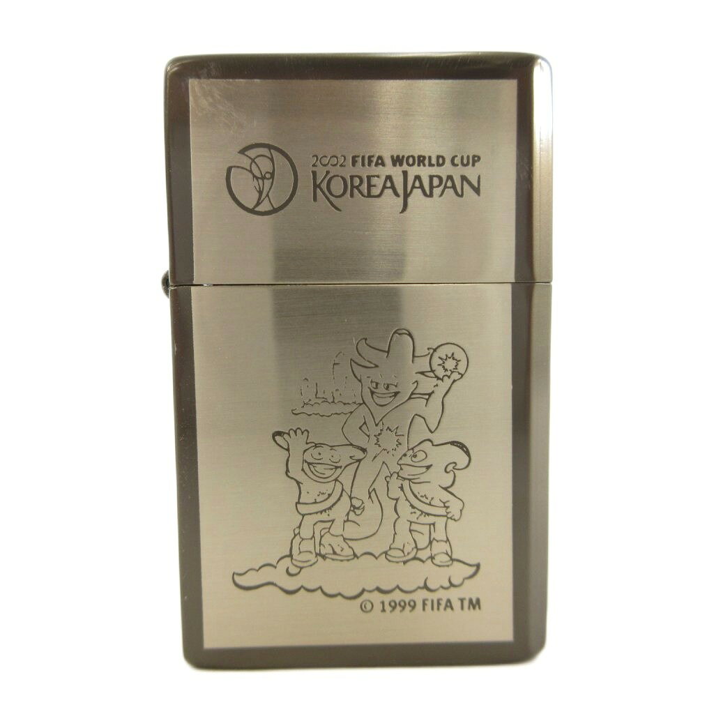 【中古】未使用品 2002 FIFAワールドカップ 公式キャラクター オイルライター 喫煙具 シルバーカラー ■GY99 その他 【ベクトル 古着】 260826実寸サイズ縦5cm×横3cm　色シルバーカラー状態未使用品です。 ※未使用品・新品同様の商品ではございますが、一度は一般の方の手に渡り、個人で保管されていた商品です。また、保管・陳列時の薄いスレなど微細な状態変化が見られる場合がございます。ご理解の上ご購入ください。付属品箱、ケース ※フリントは付属していません。商品のお問い合わせの回答を休止しております。＊各商品ページの商品詳細等をご確認の上ご購入ください。【中古】未使用品 2002 FIFAワールドカップ 公式キャラクター オイルライター 喫煙具 シルバーカラー ■GY99 その他 【ベクトル 古着】 260826状態ランク　”S”詳細については、下記および「状態ランクについて」ページをご覧ください。未使用・新品の商品ほぼ新品同様の商品使用感が少なく、かなり状態の良い商品使用感はあるが、傷や汚れの少ない商品使用感の他、傷や汚れが見られる商品かなり大きな傷みがある難あり商品※S〜CランクはUSED品となりますので、使用感をご理解の上でご入札下さい。状態ランクについてinformation実寸サイズ縦5cm×横3cm　色シルバーカラー状態未使用品です。 ※未使用品・新品同様の商品ではございますが、一度は一般の方の手に渡り、個人で保管されていた商品です。また、保管・陳列時の薄いスレなど微細な状態変化が見られる場合がございます。ご理解の上ご購入ください。付属品箱、ケース ※フリントは付属していません。商品のお問い合わせの回答を休止しております。＊各商品ページの商品詳細等をご確認の上ご購入ください。本商品は一点物です他サイトや店舗にて販売している商品です。多少のお時間差にて欠品になることもございます。予めご了承頂ますようお願い致します。ベクトル・サイズガイドはこちらこの商品と同じブランドの商品を見る