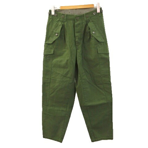 【中古】ヴィンテージ VINTAGE スウェーデン軍 70s M59 カーゴパンツ フィールドパンツ 3クラウン ミリタリー グリーン C46 メンズ 【ベクトル 古着】 260808ブランドヴィンテージ VINTAGE表記サイズC46実寸サイズウエスト：75cm　もも幅：30cm　裾幅：17cm　股上：28cm　股下：71.5cm　　素材-色緑 グリーン仕様スウェーデン軍 1974年 M59 3クラウン ※裾のベルトがなくスリット箇所を縫っています。状態裾部分リメイクしています。 その他に目立ったダメージはなく、問題なくご使用いただける商品です。 ※あくまでも中古品ですので掲載写真や記載内容をご確認いただき、ご理解の上ご購入ください。付属品-備考-商品のお問い合わせの回答を休止しております。＊各商品ページの商品詳細等をご確認の上ご購入ください。【中古】ヴィンテージ VINTAGE スウェーデン軍 70s M59 カーゴパンツ フィールドパンツ 3クラウン ミリタリー グリーン C46 メンズ 【ベクトル 古着】 260808状態ランク　”AB”詳細については、下記および「状態ランクについて」ページをご覧ください。未使用・新品の商品ほぼ新品同様の商品使用感が少なく、かなり状態の良い商品使用感はあるが、傷や汚れの少ない商品使用感の他、傷や汚れが見られる商品かなり大きな傷みがある難あり商品※S〜CランクはUSED品となりますので、使用感をご理解の上でご入札下さい。状態ランクについてinformationブランドヴィンテージ VINTAGE表記サイズC46実寸サイズウエスト：75cm　もも幅：30cm　裾幅：17cm　股上：28cm　股下：71.5cm　　素材-色緑 グリーン仕様スウェーデン軍 1974年 M59 3クラウン ※裾のベルトがなくスリット箇所を縫っています。状態裾部分リメイクしています。 その他に目立ったダメージはなく、問題なくご使用いただける商品です。 ※あくまでも中古品ですので掲載写真や記載内容をご確認いただき、ご理解の上ご購入ください。付属品-備考-商品のお問い合わせの回答を休止しております。＊各商品ページの商品詳細等をご確認の上ご購入ください。本商品は一点物です他サイトや店舗にて販売している商品です。多少のお時間差にて欠品になることもございます。予めご了承頂ますようお願い致します。ベクトル・サイズガイドはこちらこの商品と同じブランドの商品を見る