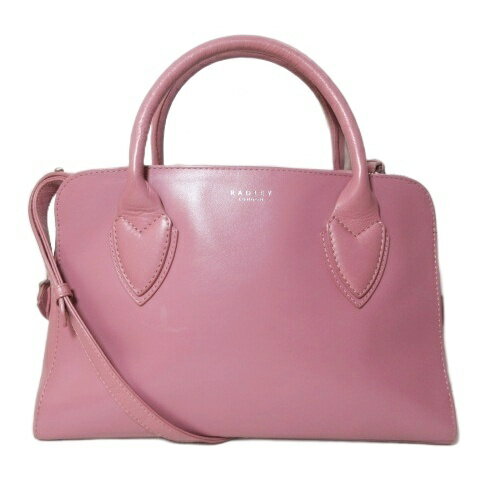 【中古】ラドリー ロンドン RADLEY LONDON 2way ハンドバッグ ショルダーバッグ 斜め掛け 3つ口 鞄 ピンク /X レディース 【ベクトル 古着】 260501表記サイズ表地 牛革 裏地 ポリエステル83%、アセテート17%実寸サイズ持ち手の長さ：37cm　ヨコ：28cm　タテ：19cm　マチ：10cm　ショルダーの長さ：110-126cm　　色ピンク仕様3つ口 開閉 ファスナー 外側背面 オープンポケット×1 内側 ファスナーポケット×1、オープンポケット×1状態四つ角、ショルダーストラップに擦れ、表面に3.5cm程度、底、背面に複数の汚れ、内側に薄い汚れ、背面上部、背面サイドの生地が浮いています。 ※全体的に中古品としての使用感とダメージがありますが、通常使用には支障のない商品です。 掲載写真や記載内容をご確認いただき、ご理解の上ご購入ください。付属品袋商品のお問い合わせの回答を休止しております。＊各商品ページの商品詳細等をご確認の上ご購入ください。【中古】ラドリー ロンドン RADLEY LONDON 2way ハンドバッグ ショルダーバッグ 斜め掛け 3つ口 鞄 ピンク /X レディース 【ベクトル 古着】 260501状態ランク　”B”詳細については、下記および「状態ランクについて」ページをご覧ください。未使用・新品の商品ほぼ新品同様の商品使用感が少なく、かなり状態の良い商品使用感はあるが、傷や汚れの少ない商品使用感の他、傷や汚れが見られる商品かなり大きな傷みがある難あり商品※S〜CランクはUSED品となりますので、使用感をご理解の上でご入札下さい。状態ランクについてinformation表記サイズ表地 牛革 裏地 ポリエステル83%、アセテート17%実寸サイズ持ち手の長さ：37cm　ヨコ：28cm　タテ：19cm　マチ：10cm　ショルダーの長さ：110-126cm　　色ピンク仕様3つ口 開閉 ファスナー 外側背面 オープンポケット×1 内側 ファスナーポケット×1、オープンポケット×1状態四つ角、ショルダーストラップに擦れ、表面に3.5cm程度、底、背面に複数の汚れ、内側に薄い汚れ、背面上部、背面サイドの生地が浮いています。 ※全体的に中古品としての使用感とダメージがありますが、通常使用には支障のない商品です。 掲載写真や記載内容をご確認いただき、ご理解の上ご購入ください。付属品袋商品のお問い合わせの回答を休止しております。＊各商品ページの商品詳細等をご確認の上ご購入ください。本商品は一点物です他サイトや店舗にて販売している商品です。多少のお時間差にて欠品になることもございます。予めご了承頂ますようお願い致します。ベクトル・サイズガイドはこちらこの商品と同じブランドの商品を見る