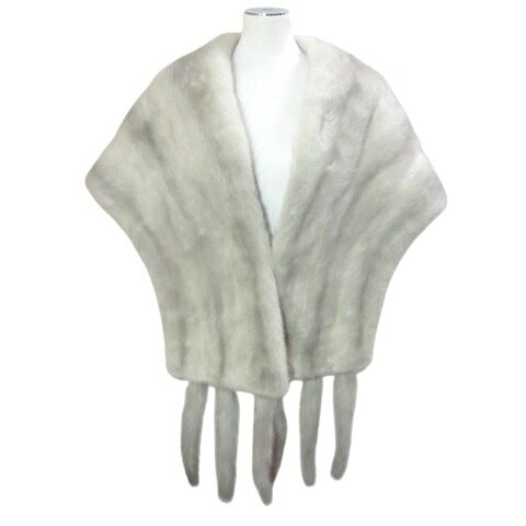 【中古】美品 サファイヤミンクショール 毛皮 しっぽ付き 和装小物 グレー系 /X レディース 【ベクトル 古着】 260713実寸サイズ全長（フリンジ含まず）：147(しっぽ含まず)cm　幅：38cm　　素材サファイヤミンク色グレー系仕様しっぽ取り外し可能 ホック留め ポケット×2状態使用感が少なく、状態の良い商品です。 ※あくまでも中古品ですので掲載写真や記載内容をご確認いただき、ご理解の上ご購入ください。商品のお問い合わせの回答を休止しております。＊各商品ページの商品詳細等をご確認の上ご購入ください。【中古】美品 サファイヤミンクショール 毛皮 しっぽ付き 和装小物 グレー系 /X レディース 【ベクトル 古着】 260713状態ランク　”A”詳細については、下記および「状態ランクについて」ページをご覧ください。未使用・新品の商品ほぼ新品同様の商品使用感が少なく、かなり状態の良い商品使用感はあるが、傷や汚れの少ない商品使用感の他、傷や汚れが見られる商品かなり大きな傷みがある難あり商品※S〜CランクはUSED品となりますので、使用感をご理解の上でご入札下さい。状態ランクについてinformation実寸サイズ全長（フリンジ含まず）：147(しっぽ含まず)cm　幅：38cm　　素材サファイヤミンク色グレー系仕様しっぽ取り外し可能 ホック留め ポケット×2状態使用感が少なく、状態の良い商品です。 ※あくまでも中古品ですので掲載写真や記載内容をご確認いただき、ご理解の上ご購入ください。商品のお問い合わせの回答を休止しております。＊各商品ページの商品詳細等をご確認の上ご購入ください。本商品は一点物です他サイトや店舗にて販売している商品です。多少のお時間差にて欠品になることもございます。予めご了承頂ますようお願い致します。ベクトル・サイズガイドはこちらこの商品と同じブランドの商品を見る
