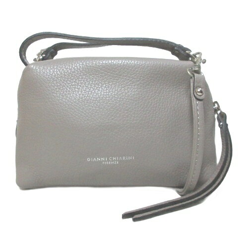 【中古】ジャンニキャリーニ GIANNI CHIARINI アリファS 2way ハンドバッグ ショルダーバッグ レザー 斜め掛け 鞄 トルトラ /X レディース 【ベクトル 古着】 260812ブランドジャンニキャリーニ GIANNI CHIARINI実寸サイズ持ち手の長さ：20cm　ヨコ：20cm　タテ：12cm　マチ：7cm　ショルダーの長さ：129cm　　素材レザー色トルトラ(グレージュ)仕様開閉 ファスナー状態Dリングに傷、持ち手のハトメ、ショルダーストラップのナスカンが錆びており、ナスカンの開閉が固くなっています。 その他に目立ったダメージはなく、問題なくご使用いただける商品です。 ※あくまでも中古品ですので掲載写真や記載内容をご確認いただき、ご理解の上ご購入ください。付属品ショルダーストラップ、下げタグ商品のお問い合わせの回答を休止しております。＊各商品ページの商品詳細等をご確認の上ご購入ください。【中古】ジャンニキャリーニ GIANNI CHIARINI アリファS 2way ハンドバッグ ショルダーバッグ レザー 斜め掛け 鞄 トルトラ /X レディース 【ベクトル 古着】 260812状態ランク　”AB”詳細については、下記および「状態ランクについて」ページをご覧ください。未使用・新品の商品ほぼ新品同様の商品使用感が少なく、かなり状態の良い商品使用感はあるが、傷や汚れの少ない商品使用感の他、傷や汚れが見られる商品かなり大きな傷みがある難あり商品※S〜CランクはUSED品となりますので、使用感をご理解の上でご入札下さい。状態ランクについてinformationブランドジャンニキャリーニ GIANNI CHIARINI実寸サイズ持ち手の長さ：20cm　ヨコ：20cm　タテ：12cm　マチ：7cm　ショルダーの長さ：129cm　　素材レザー色トルトラ(グレージュ)仕様開閉 ファスナー状態Dリングに傷、持ち手のハトメ、ショルダーストラップのナスカンが錆びており、ナスカンの開閉が固くなっています。 その他に目立ったダメージはなく、問題なくご使用いただける商品です。 ※あくまでも中古品ですので掲載写真や記載内容をご確認いただき、ご理解の上ご購入ください。付属品ショルダーストラップ、下げタグ商品のお問い合わせの回答を休止しております。＊各商品ページの商品詳細等をご確認の上ご購入ください。本商品は一点物です他サイトや店舗にて販売している商品です。多少のお時間差にて欠品になることもございます。予めご了承頂ますようお願い致します。ベクトル・サイズガイドはこちらこの商品と同じブランドの商品を見る