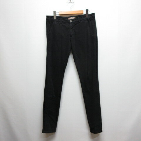 【中古】フォーティーウェフト 40WEFT ローライズ スキニー パンツ 42 黒 ブラック ストレッチ ジッパーフライ レディース 【ベクトル 古着】 250715表記サイズ42実寸サイズウエスト：78cm　もも幅：22.5cm　裾幅：14cm　股上：21cm　股下：77cm　　素材コットン98％、エラスタン2％色黒、ブラック ※色に関しては、この商品の出品者の主観で判断しておりますのでカタログや正規のカラーとは言いまわしが異なる場合があります。状態多少の使用感はございますが、その他に目立ったダメージはなくまだまだご使用いただける商品です。※あくまでも中古品ですので掲載写真や記載内容をご確認いただき、ご理解の上ご購入ください。備考コロネット株式会社商品のお問い合わせの回答を休止しております。＊各商品ページの商品詳細等をご確認の上ご購入ください。【中古】フォーティーウェフト 40WEFT ローライズ スキニー パンツ 42 黒 ブラック ストレッチ ジッパーフライ レディース 【ベクトル 古着】 250715状態ランク　”AB”詳細については、下記および「状態ランクについて」ページをご覧ください。未使用・新品の商品ほぼ新品同様の商品使用感が少なく、かなり状態の良い商品使用感はあるが、傷や汚れの少ない商品使用感の他、傷や汚れが見られる商品かなり大きな傷みがある難あり商品※S〜CランクはUSED品となりますので、使用感をご理解の上でご入札下さい。状態ランクについてinformation表記サイズ42実寸サイズウエスト：78cm　もも幅：22.5cm　裾幅：14cm　股上：21cm　股下：77cm　　素材コットン98％、エラスタン2％色黒、ブラック ※色に関しては、この商品の出品者の主観で判断しておりますのでカタログや正規のカラーとは言いまわしが異なる場合があります。状態多少の使用感はございますが、その他に目立ったダメージはなくまだまだご使用いただける商品です。※あくまでも中古品ですので掲載写真や記載内容をご確認いただき、ご理解の上ご購入ください。備考コロネット株式会社商品のお問い合わせの回答を休止しております。＊各商品ページの商品詳細等をご確認の上ご購入ください。本商品は一点物です他サイトや店舗にて販売している商品です。多少のお時間差にて欠品になることもございます。予めご了承頂ますようお願い致します。ベクトル・サイズガイドはこちらこの商品と同じブランドの商品を見る