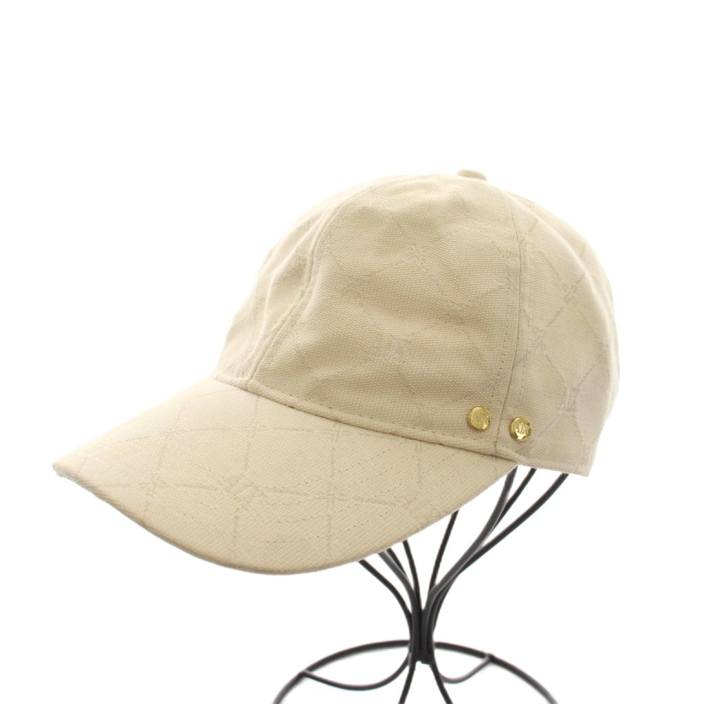 【中古】アルマーニエクスチェンジ A/X ARMANI EXCHANGE 帽子 キャップ ロゴ ONE SIZE ベージュ /YM レディース 【ベクトル 古着】 260727ブランドアルマーニエクスチェンジ A/X ARMANI EXCHANGE表記サイズONE SIZE(フリーサイズ)実寸サイズつば：7cm　頭周り：52cm　　素材ポリエステル、綿色ベージュ状態内側にシミや汚れがございます。 その他に目立ったダメージはなく、問題なくご使用いただける商品です。 ※あくまでも中古品ですので掲載写真や記載内容をご確認いただき、ご理解の上ご購入ください。付属品付属品なし備考プレシディオ・ジャパン株式会社商品のお問い合わせの回答を休止しております。＊各商品ページの商品詳細等をご確認の上ご購入ください。【中古】アルマーニエクスチェンジ A/X ARMANI EXCHANGE 帽子 キャップ ロゴ ONE SIZE ベージュ /YM レディース 【ベクトル 古着】 260727状態ランク　”AB”詳細については、下記および「状態ランクについて」ページをご覧ください。未使用・新品の商品ほぼ新品同様の商品使用感が少なく、かなり状態の良い商品使用感はあるが、傷や汚れの少ない商品使用感の他、傷や汚れが見られる商品かなり大きな傷みがある難あり商品※S〜CランクはUSED品となりますので、使用感をご理解の上でご入札下さい。状態ランクについてinformationブランドアルマーニエクスチェンジ A/X ARMANI EXCHANGE表記サイズONE SIZE(フリーサイズ)実寸サイズつば：7cm　頭周り：52cm　　素材ポリエステル、綿色ベージュ状態内側にシミや汚れがございます。 その他に目立ったダメージはなく、問題なくご使用いただける商品です。 ※あくまでも中古品ですので掲載写真や記載内容をご確認いただき、ご理解の上ご購入ください。付属品付属品なし備考プレシディオ・ジャパン株式会社商品のお問い合わせの回答を休止しております。＊各商品ページの商品詳細等をご確認の上ご購入ください。本商品は一点物です他サイトや店舗にて販売している商品です。多少のお時間差にて欠品になることもございます。予めご了承頂ますようお願い致します。ベクトル・サイズガイドはこちらこの商品と同じブランドの商品を見る