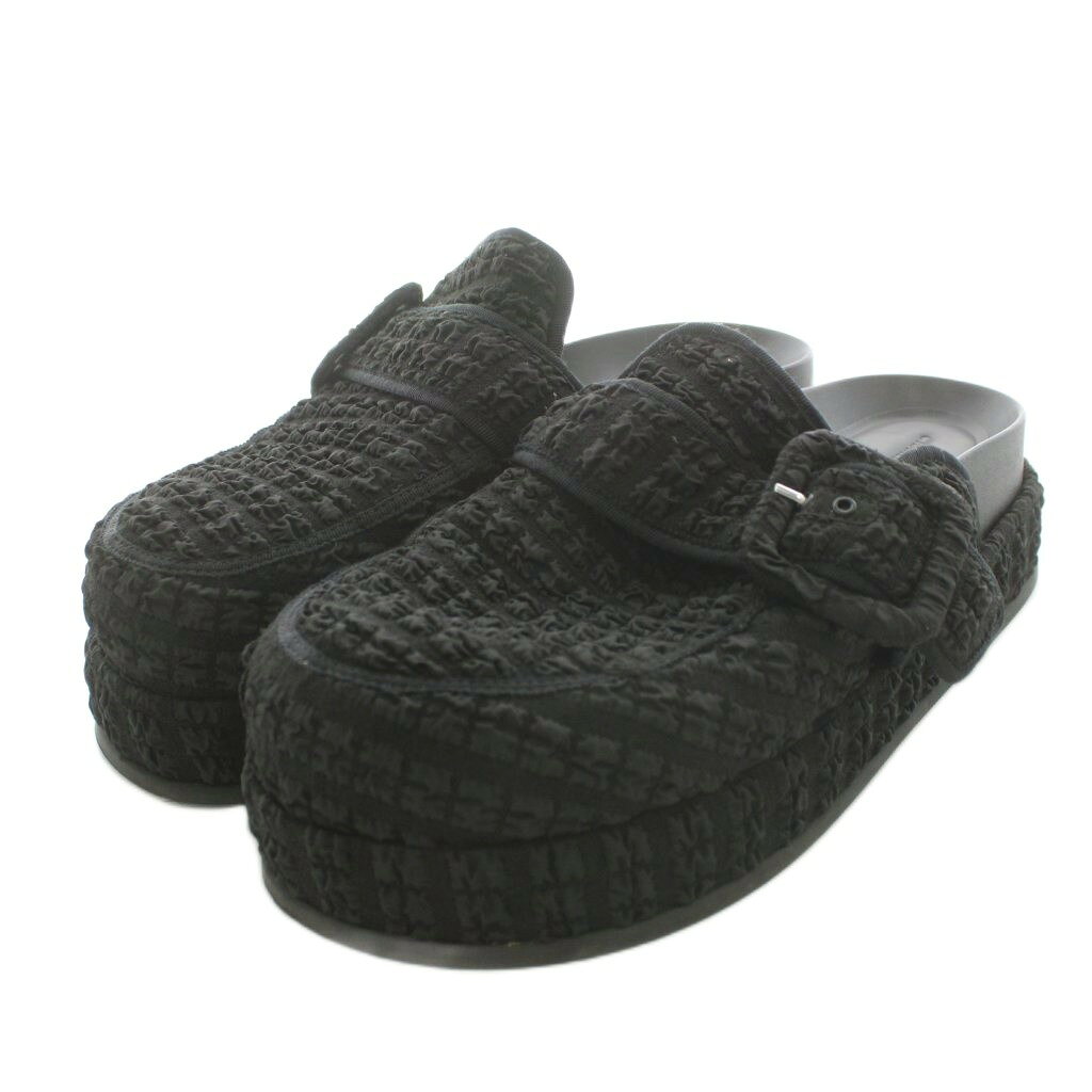 【中古】チャールズ&キース CHARLES&KEITH ミュール ベルトデザイン 厚底 41 黒 ブラック /AN レディース 【ベクトル 古着】 260813ブランドチャールズ&キース CHARLES&KEITH表記サイズ41実寸サイズ最大幅：約11cm　アウトソール：約29cm　厚底 約6cm　色黒 ブラック状態使用感が少なく、かなり状態の良い商品です。 ※あくまでも中古品ですので掲載写真や記載内容をご確認いただき、ご理解の上ご購入ください。付属品なし商品のお問い合わせの回答を休止しております。＊各商品ページの商品詳細等をご確認の上ご購入ください。【中古】チャールズ&キース CHARLES&KEITH ミュール ベルトデザイン 厚底 41 黒 ブラック /AN レディース 【ベクトル 古着】 260813状態ランク　”A”詳細については、下記および「状態ランクについて」ページをご覧ください。未使用・新品の商品ほぼ新品同様の商品使用感が少なく、かなり状態の良い商品使用感はあるが、傷や汚れの少ない商品使用感の他、傷や汚れが見られる商品かなり大きな傷みがある難あり商品※S〜CランクはUSED品となりますので、使用感をご理解の上でご入札下さい。状態ランクについてinformationブランドチャールズ&キース CHARLES&KEITH表記サイズ41実寸サイズ最大幅：約11cm　アウトソール：約29cm　厚底 約6cm　色黒 ブラック状態使用感が少なく、かなり状態の良い商品です。 ※あくまでも中古品ですので掲載写真や記載内容をご確認いただき、ご理解の上ご購入ください。付属品なし商品のお問い合わせの回答を休止しております。＊各商品ページの商品詳細等をご確認の上ご購入ください。本商品は一点物です他サイトや店舗にて販売している商品です。多少のお時間差にて欠品になることもございます。予めご了承頂ますようお願い致します。ベクトル・サイズガイドはこちらこの商品と同じブランドの商品を見る