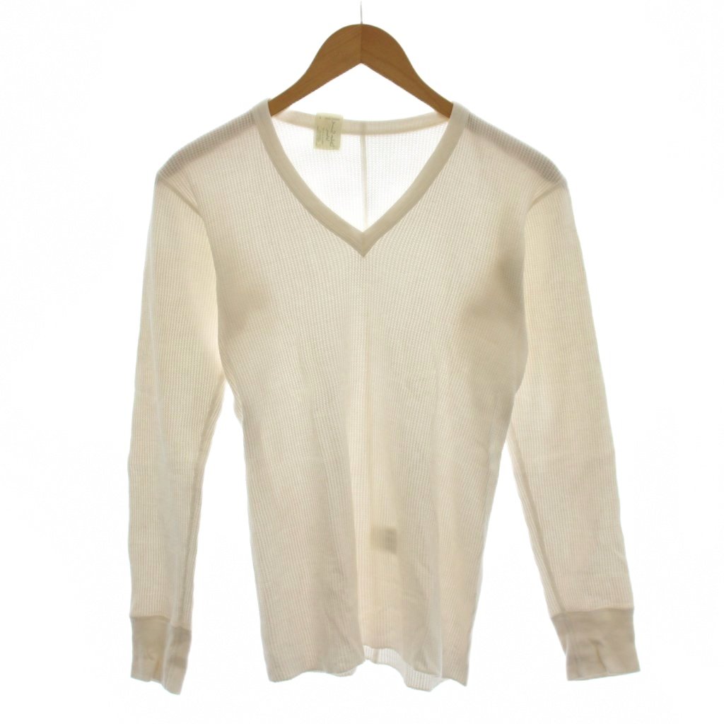 【中古】ミスターハリウッド N.HOOLYWOOD Tシャツ 38 白 ホワイト ワッフル生地 Vネック 長袖 /LP メンズ 【ベクトル 古着】 260916ブランドミスターハリウッド N.HOOLYWOOD表記サイズ38実寸サイズ肩幅：41cm　身幅：40cm　着丈：62cm　袖丈：55cm　　素材綿色白 ホワイト状態使用感が少なく、かなり状態の良い商品です。 ※あくまでも中古品ですので掲載写真や記載内容をご確認いただき、ご理解の上ご購入ください。備考（株）ミスターハリウッド商品のお問い合わせの回答を休止しております。＊各商品ページの商品詳細等をご確認の上ご購入ください。【中古】ミスターハリウッド N.HOOLYWOOD Tシャツ 38 白 ホワイト ワッフル生地 Vネック 長袖 /LP メンズ 【ベクトル 古着】 260916状態ランク　”A”詳細については、下記および「状態ランクについて」ページをご覧ください。未使用・新品の商品ほぼ新品同様の商品使用感が少なく、かなり状態の良い商品使用感はあるが、傷や汚れの少ない商品使用感の他、傷や汚れが見られる商品かなり大きな傷みがある難あり商品※S〜CランクはUSED品となりますので、使用感をご理解の上でご入札下さい。状態ランクについてinformationブランドミスターハリウッド N.HOOLYWOOD表記サイズ38実寸サイズ肩幅：41cm　身幅：40cm　着丈：62cm　袖丈：55cm　　素材綿色白 ホワイト状態使用感が少なく、かなり状態の良い商品です。 ※あくまでも中古品ですので掲載写真や記載内容をご確認いただき、ご理解の上ご購入ください。備考（株）ミスターハリウッド商品のお問い合わせの回答を休止しております。＊各商品ページの商品詳細等をご確認の上ご購入ください。本商品は一点物です他サイトや店舗にて販売している商品です。多少のお時間差にて欠品になることもございます。予めご了承頂ますようお願い致します。ベクトル・サイズガイドはこちらこの商品と同じブランドの商品を見る