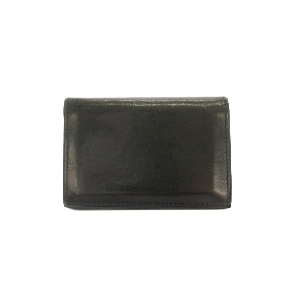 【中古】コーチ COACH カードケース レザー 名刺入れ 黒 ブラック /YM メンズ レディース 【ベクトル 古着】 261007ブランドコーチ COACH表記サイズサイズなし（実寸サイズをご確認下さい）実寸サイズヨコ：11cm　タテ：7.5cm　マチ：1cm　　素材レザー色黒 ブラック状態全体的にスレやキズなどございますが、その他に目立ったダメージはございません。 ※全体的に中古品としての使用感とダメージがありますが、通常使用には支障のない商品です。 掲載写真や記載内容をご確認いただき、ご理解の上ご購入ください。付属品付属品なし備考-商品のお問い合わせの回答を休止しております。＊各商品ページの商品詳細等をご確認の上ご購入ください。【中古】コーチ COACH カードケース レザー 名刺入れ 黒 ブラック /YM メンズ レディース 【ベクトル 古着】 261007状態ランク　”B”詳細については、下記および「状態ランクについて」ページをご覧ください。未使用・新品の商品ほぼ新品同様の商品使用感が少なく、かなり状態の良い商品使用感はあるが、傷や汚れの少ない商品使用感の他、傷や汚れが見られる商品かなり大きな傷みがある難あり商品※S〜CランクはUSED品となりますので、使用感をご理解の上でご入札下さい。状態ランクについてinformationブランドコーチ COACH表記サイズサイズなし（実寸サイズをご確認下さい）実寸サイズヨコ：11cm　タテ：7.5cm　マチ：1cm　　素材レザー色黒 ブラック状態全体的にスレやキズなどございますが、その他に目立ったダメージはございません。 ※全体的に中古品としての使用感とダメージがありますが、通常使用には支障のない商品です。 掲載写真や記載内容をご確認いただき、ご理解の上ご購入ください。付属品付属品なし備考-商品のお問い合わせの回答を休止しております。＊各商品ページの商品詳細等をご確認の上ご購入ください。本商品は一点物です他サイトや店舗にて販売している商品です。多少のお時間差にて欠品になることもございます。予めご了承頂ますようお願い致します。ベクトル・サイズガイドはこちらこの商品と同じブランドの商品を見る
