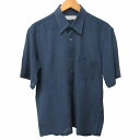 【中古】ライル&スコット LYLE&SCOTT カジュアルシャツ リネン混 ロゴ刺? 半袖 青 ブルー Mサイズ 0323 ■GY31 メンズ 【ベクトル 古着】 240323ブランドライル&スコット LYLE&SCOTT表記サイズM実寸サイズ肩幅：47cm　身幅：54cm　袖丈：26cm　着丈：74cm　　素材ポリエステル93％ 麻7%色青 ブルー仕様胸ポケット×1状態・この商品には下記のようなダメージがあります。 ・着用に伴う使用感 ・全体的に擦れ感 その他に目立ったダメージはなくまだまだご使用いただける商品です。 ※あくまでも中古品ですので掲載写真や記載内容をご確認いただき、ご理解の上ご購入ください。 備考こちらのお品物は店舗で保管しておらず、店頭販売出来かねます。（※お取り寄せも出来かねます）商品のお問い合わせの回答を休止しております。＊各商品ページの商品詳細等をご確認の上ご購入ください。【中古】ライル&スコット LYLE&SCOTT カジュアルシャツ リネン混 ロゴ刺? 半袖 青 ブルー Mサイズ 0323 ■GY31 メンズ 【ベクトル 古着】 240323状態ランク　”AB”詳細については、下記および「状態ランクについて」ページをご覧ください。未使用・新品の商品ほぼ新品同様の商品使用感が少なく、かなり状態の良い商品使用感はあるが、傷や汚れの少ない商品使用感の他、傷や汚れが見られる商品かなり大きな傷みがある難あり商品※S〜CランクはUSED品となりますので、使用感をご理解の上でご入札下さい。状態ランクについてinformationブランドライル&スコット LYLE&SCOTT表記サイズM実寸サイズ肩幅：47cm　身幅：54cm　袖丈：26cm　着丈：74cm　　素材ポリエステル93％ 麻7%色青 ブルー仕様胸ポケット×1状態・この商品には下記のようなダメージがあります。 ・着用に伴う使用感 ・全体的に擦れ感 その他に目立ったダメージはなくまだまだご使用いただける商品です。 ※あくまでも中古品ですので掲載写真や記載内容をご確認いただき、ご理解の上ご購入ください。 備考こちらのお品物は店舗で保管しておらず、店頭販売出来かねます。（※お取り寄せも出来かねます）商品のお問い合わせの回答を休止しております。＊各商品ページの商品詳細等をご確認の上ご購入ください。本商品は一点物です他サイトや店舗にて販売している商品です。多少のお時間差にて欠品になることもございます。予めご了承頂ますようお願い致します。ベクトル・サイズガイドはこちらこの商品と同じブランドの商品を見る