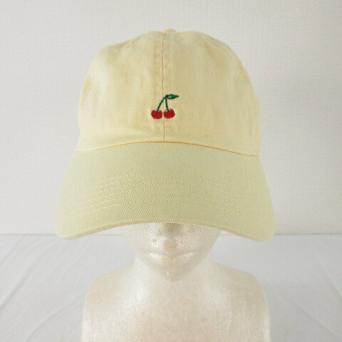 【中古】ミルクフェド MILKFED. キャップ 帽子 ワンポイント 刺繍 黄 ONE *T665 レディース 【ベクトル 古着】 260429ブランドミルクフェド MILKFED.表記サイズONE SIZE実寸サイズつば：7cm　頭周り：約57（調節可能）cm　　素材綿100%色黄状態この商品には下記のようなダメージがあります。 ・すべり部分に3cm程度の薄黒い色移りあり ・裏側に1cm程度の緑色の汚れ その他に目立ったダメージはなくまだまだご使用いただける商品です。 ※あくまでも中古品ですので掲載写真や記載内容をご確認いただき、ご理解の上ご購入ください。備考中古品になりますので、完璧を求める方は購入をご遠慮ください。また付属品に関しては新品時の完品とは異なる恐れがあります。詳細欄の記載があるもの又は写真に写っているものが全てになります。商品のお問い合わせの回答を休止しております。＊各商品ページの商品詳細等をご確認の上ご購入ください。【中古】ミルクフェド MILKFED. キャップ 帽子 ワンポイント 刺繍 黄 ONE *T665 レディース 【ベクトル 古着】 260429状態ランク　”AB”詳細については、下記および「状態ランクについて」ページをご覧ください。未使用・新品の商品ほぼ新品同様の商品使用感が少なく、かなり状態の良い商品使用感はあるが、傷や汚れの少ない商品使用感の他、傷や汚れが見られる商品かなり大きな傷みがある難あり商品※S〜CランクはUSED品となりますので、使用感をご理解の上でご入札下さい。状態ランクについてinformationブランドミルクフェド MILKFED.表記サイズONE SIZE実寸サイズつば：7cm　頭周り：約57（調節可能）cm　　素材綿100%色黄状態この商品には下記のようなダメージがあります。 ・すべり部分に3cm程度の薄黒い色移りあり ・裏側に1cm程度の緑色の汚れ その他に目立ったダメージはなくまだまだご使用いただける商品です。 ※あくまでも中古品ですので掲載写真や記載内容をご確認いただき、ご理解の上ご購入ください。備考中古品になりますので、完璧を求める方は購入をご遠慮ください。また付属品に関しては新品時の完品とは異なる恐れがあります。詳細欄の記載があるもの又は写真に写っているものが全てになります。商品のお問い合わせの回答を休止しております。＊各商品ページの商品詳細等をご確認の上ご購入ください。本商品は一点物です他サイトや店舗にて販売している商品です。多少のお時間差にて欠品になることもございます。予めご了承頂ますようお願い致します。ベクトル・サイズガイドはこちらこの商品と同じブランドの商品を見る