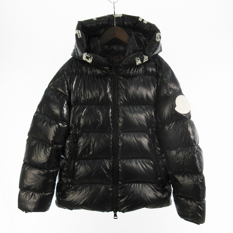 【中古】モンクレール MONCLER 1 デュボア DUBOIS ダウンジャケット E20914131505 ロゴ プリント 黒 ブラック 白 ホワイト アウター ブルゾン 株式会社モンクレールジャパン メンズ 【ベクトル 古着】 260503の商品画像