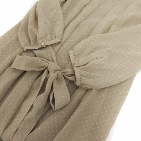 【中古】アー・ヴェ・ヴェ ミッシェルクラン a.v.v ワンピース ひざ丈 七分袖 リボン シフォンスリーブ ドット ベージュ ホワイト 白 M レディース 【ベクトル 古着】 220309