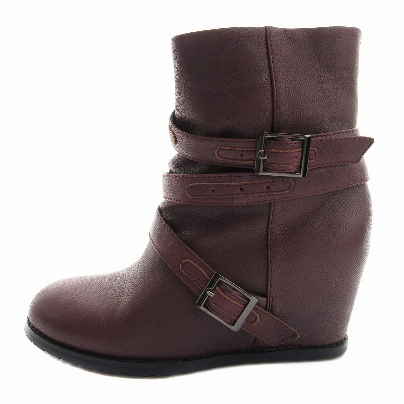 【中古】未使用品 t.b ティービー センソユニコ MIC project タグ付き エンジニアブーツ ショート インヒール レザー 70 38 24cm 紫 パープル /UM73 ■SUT ●TZ レディース 【ベクトル 古着】 241011ブランドt.b ティービー センソユニコ表記サイズ70 38 24cm実寸サイズ筒周り：約30.5cm　筒高：約12.5cm　ヒールの高さ：約8cm　足首：約31.5cm　　素材甲材 やぎ革 底材 合成底色紫 パープル 仕様インヒール状態タグ付きの未使用品です。 ※未使用品・新品同様の商品ではございますが、一度は一般の方の手に渡り、個人で保管されていた商品です。また、保管・陳列時の薄いスレなど微細な状態変化が見られる場合がございます。ご理解の上ご購入ください。付属品箱付き備考品番 04218061 マツオインターナショナル株式会社 商品のお問い合わせの回答を休止しております。＊各商品ページの商品詳細等をご確認の上ご購入ください。【中古】未使用品 t.b ティービー センソユニコ MIC project タグ付き エンジニアブーツ ショート インヒール レザー 70 38 24cm 紫 パープル /UM73 ■SUT ●TZ レディース 【ベクトル 古着】 241011状態ランク　”S”詳細については、下記および「状態ランクについて」ページをご覧ください。未使用・新品の商品ほぼ新品同様の商品使用感が少なく、かなり状態の良い商品使用感はあるが、傷や汚れの少ない商品使用感の他、傷や汚れが見られる商品かなり大きな傷みがある難あり商品※S〜CランクはUSED品となりますので、使用感をご理解の上でご入札下さい。状態ランクについてinformationブランドt.b ティービー センソユニコ表記サイズ70 38 24cm実寸サイズ筒周り：約30.5cm　筒高：約12.5cm　ヒールの高さ：約8cm　足首：約31.5cm　　素材甲材 やぎ革 底材 合成底色紫 パープル 仕様インヒール状態タグ付きの未使用品です。 ※未使用品・新品同様の商品ではございますが、一度は一般の方の手に渡り、個人で保管されていた商品です。また、保管・陳列時の薄いスレなど微細な状態変化が見られる場合がございます。ご理解の上ご購入ください。付属品箱付き備考品番 04218061 マツオインターナショナル株式会社 商品のお問い合わせの回答を休止しております。＊各商品ページの商品詳細等をご確認の上ご購入ください。本商品は一点物です他サイトや店舗にて販売している商品です。多少のお時間差にて欠品になることもございます。予めご了承頂ますようお願い致します。ベクトル・サイズガイドはこちらこの商品と同じブランドの商品を見る