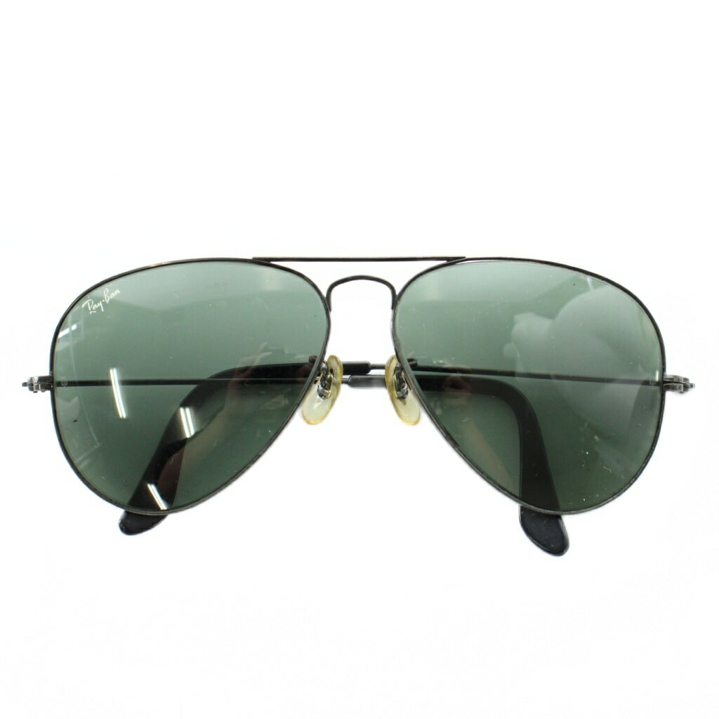 【中古】レイバン RAY BAN B&L アビエーター AVIATOR 眼鏡 サングラス メタルフレーム カラーレンズ ティアドロップ 黒 ブラック /XZ ■GY18 メンズ 【ベクトル 古着】 260212ブランドレイバン RAY BAN表記サイズサイズ表記なし(実寸サイズをご参照ください。)実寸サイズレンズの大きさ：4.5×5.5cm　フレーム：12.5cm　テンプル：10.5cm　　素材メタルフレーム色黒 ブラック レンズ 緑 グリーン状態全体的に使用感があり、スレや小キズ、テンプルに歪みが見られますが、その他に目立ったダメージはなく、問題なくご使用いただける商品です。 ※あくまでも中古品ですので掲載写真や記載内容をご確認いただき、ご理解の上ご購入ください。付属品ケース備考品番なし商品のお問い合わせの回答を休止しております。＊各商品ページの商品詳細等をご確認の上ご購入ください。【中古】レイバン RAY BAN B&L アビエーター AVIATOR 眼鏡 サングラス メタルフレーム カラーレンズ ティアドロップ 黒 ブラック /XZ ■GY18 メンズ 【ベクトル 古着】 260212状態ランク　”AB”詳細については、下記および「状態ランクについて」ページをご覧ください。未使用・新品の商品ほぼ新品同様の商品使用感が少なく、かなり状態の良い商品使用感はあるが、傷や汚れの少ない商品使用感の他、傷や汚れが見られる商品かなり大きな傷みがある難あり商品※S〜CランクはUSED品となりますので、使用感をご理解の上でご入札下さい。状態ランクについてinformationブランドレイバン RAY BAN表記サイズサイズ表記なし(実寸サイズをご参照ください。)実寸サイズレンズの大きさ：4.5×5.5cm　フレーム：12.5cm　テンプル：10.5cm　　素材メタルフレーム色黒 ブラック レンズ 緑 グリーン状態全体的に使用感があり、スレや小キズ、テンプルに歪みが見られますが、その他に目立ったダメージはなく、問題なくご使用いただける商品です。 ※あくまでも中古品ですので掲載写真や記載内容をご確認いただき、ご理解の上ご購入ください。付属品ケース備考品番なし商品のお問い合わせの回答を休止しております。＊各商品ページの商品詳細等をご確認の上ご購入ください。本商品は一点物です他サイトや店舗にて販売している商品です。多少のお時間差にて欠品になることもございます。予めご了承頂ますようお願い致します。ベクトル・サイズガイドはこちらこの商品と同じブランドの商品を見る