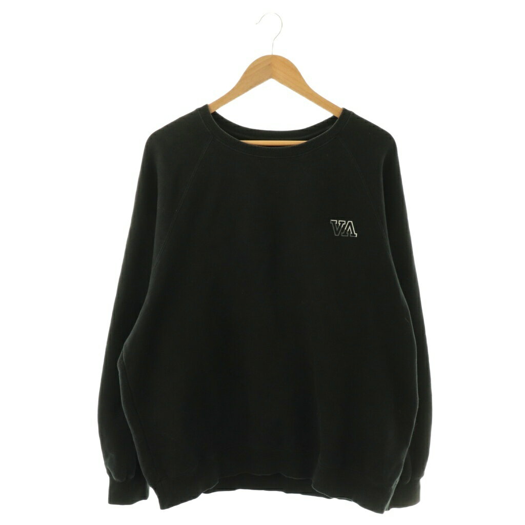 【中古】ルーカ RVCA スウェット トレーナー プルオーバー L ブラック /DF ■GY18 レディース 【ベクトル 古着】 260318ブランドルーカ RVCA表記サイズL実寸サイズ身幅：64cm　着丈：68.5cm　ゆき丈：93cm　　素材綿、ポリエステル色ブラック状態色あせ、毛玉、繊維の付着、ほつれ、汚れなどがございます。（内側を含む） ※全体的に中古品としての使用感とダメージがありますが、通常使用には支障のない商品です。 掲載写真や記載内容をご確認いただき、ご理解の上ご購入ください。商品のお問い合わせの回答を休止しております。＊各商品ページの商品詳細等をご確認の上ご購入ください。【中古】ルーカ RVCA スウェット トレーナー プルオーバー L ブラック /DF ■GY18 レディース 【ベクトル 古着】 260318状態ランク　”B”詳細については、下記および「状態ランクについて」ページをご覧ください。未使用・新品の商品ほぼ新品同様の商品使用感が少なく、かなり状態の良い商品使用感はあるが、傷や汚れの少ない商品使用感の他、傷や汚れが見られる商品かなり大きな傷みがある難あり商品※S〜CランクはUSED品となりますので、使用感をご理解の上でご入札下さい。状態ランクについてinformationブランドルーカ RVCA表記サイズL実寸サイズ身幅：64cm　着丈：68.5cm　ゆき丈：93cm　　素材綿、ポリエステル色ブラック状態色あせ、毛玉、繊維の付着、ほつれ、汚れなどがございます。（内側を含む） ※全体的に中古品としての使用感とダメージがありますが、通常使用には支障のない商品です。 掲載写真や記載内容をご確認いただき、ご理解の上ご購入ください。商品のお問い合わせの回答を休止しております。＊各商品ページの商品詳細等をご確認の上ご購入ください。本商品は一点物です他サイトや店舗にて販売している商品です。多少のお時間差にて欠品になることもございます。予めご了承頂ますようお願い致します。ベクトル・サイズガイドはこちらこの商品と同じブランドの商品を見る