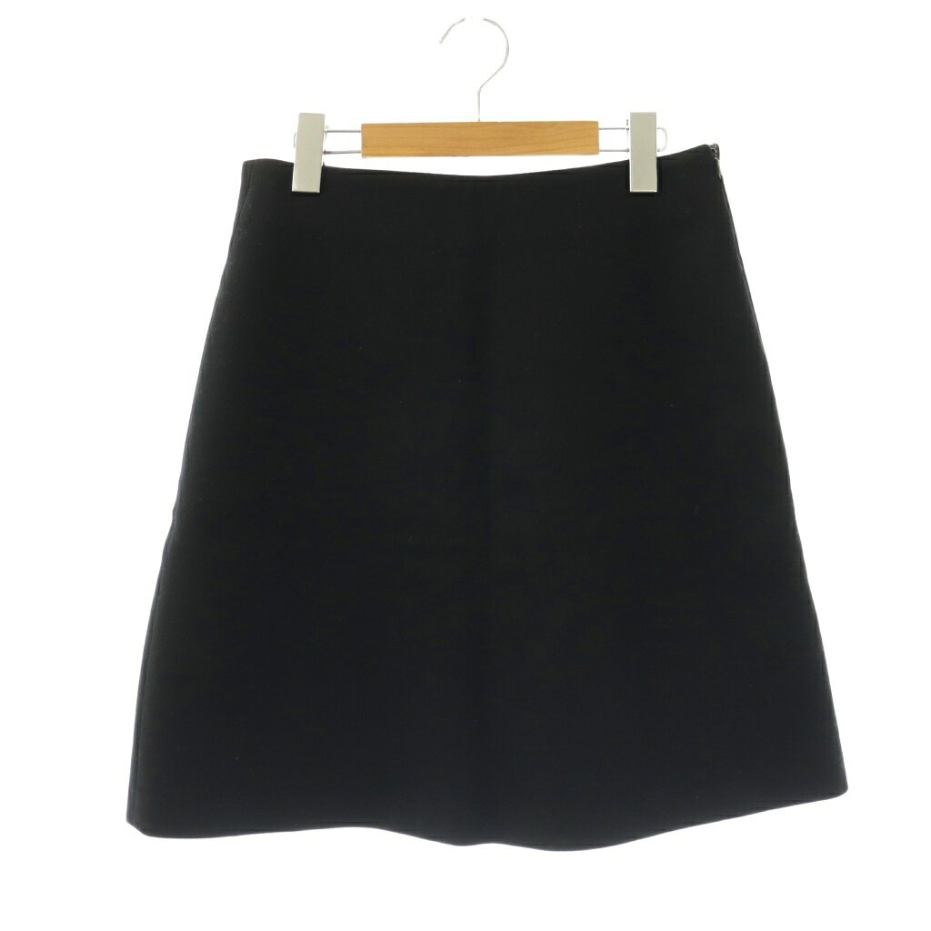 【中古】アーペーセー A.P.C. スカート 台形 膝丈 ウール M ブラック /DO ■GY99 レディース 【ベクトル 古着】 260414ブランドアーペーセー A.P.C.表記サイズM実寸サイズウエスト：71cm　ヒップ：90cm　スカート丈：51.5cm　　素材表地 毛 裏地 レーヨン色ブラック状態使用感が少なく、かなり状態の良い商品です。 ※あくまでも中古品ですので掲載写真や記載内容をご確認いただき、ご理解の上ご購入ください。商品のお問い合わせの回答を休止しております。＊各商品ページの商品詳細等をご確認の上ご購入ください。【中古】アーペーセー A.P.C. スカート 台形 膝丈 ウール M ブラック /DO ■GY99 レディース 【ベクトル 古着】 260414状態ランク　”A”詳細については、下記および「状態ランクについて」ページをご覧ください。未使用・新品の商品ほぼ新品同様の商品使用感が少なく、かなり状態の良い商品使用感はあるが、傷や汚れの少ない商品使用感の他、傷や汚れが見られる商品かなり大きな傷みがある難あり商品※S〜CランクはUSED品となりますので、使用感をご理解の上でご入札下さい。状態ランクについてinformationブランドアーペーセー A.P.C.表記サイズM実寸サイズウエスト：71cm　ヒップ：90cm　スカート丈：51.5cm　　素材表地 毛 裏地 レーヨン色ブラック状態使用感が少なく、かなり状態の良い商品です。 ※あくまでも中古品ですので掲載写真や記載内容をご確認いただき、ご理解の上ご購入ください。商品のお問い合わせの回答を休止しております。＊各商品ページの商品詳細等をご確認の上ご購入ください。本商品は一点物です他サイトや店舗にて販売している商品です。多少のお時間差にて欠品になることもございます。予めご了承頂ますようお願い致します。ベクトル・サイズガイドはこちらこの商品と同じブランドの商品を見る