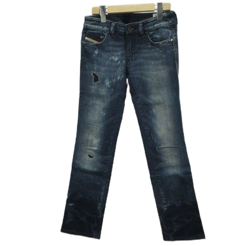 【中古】ディーゼル DIESEL レラ LHELA デニム ジーンズ 25 ブルー ダメージ加工 ウォッシュ加工 ストレートシルエット /RY ■GY99 レディース 【ベクトル 古着】 260423ブランドディーゼル DIESEL表記サイズ25実寸サイズウエスト：64cm　もも幅：22cm　裾幅：17cm　股上：19cm　股下：74cm　　素材綿色ブルー状態使用感が少なく、かなり状態の良い商品です。 ※あくまでも中古品ですので掲載写真や記載内容をご確認いただき、ご理解の上ご購入ください。備考ディーゼルジャパン商品のお問い合わせの回答を休止しております。＊各商品ページの商品詳細等をご確認の上ご購入ください。【中古】ディーゼル DIESEL レラ LHELA デニム ジーンズ 25 ブルー ダメージ加工 ウォッシュ加工 ストレートシルエット /RY ■GY99 レディース 【ベクトル 古着】 260423状態ランク　”A”詳細については、下記および「状態ランクについて」ページをご覧ください。未使用・新品の商品ほぼ新品同様の商品使用感が少なく、かなり状態の良い商品使用感はあるが、傷や汚れの少ない商品使用感の他、傷や汚れが見られる商品かなり大きな傷みがある難あり商品※S〜CランクはUSED品となりますので、使用感をご理解の上でご入札下さい。状態ランクについてinformationブランドディーゼル DIESEL表記サイズ25実寸サイズウエスト：64cm　もも幅：22cm　裾幅：17cm　股上：19cm　股下：74cm　　素材綿色ブルー状態使用感が少なく、かなり状態の良い商品です。 ※あくまでも中古品ですので掲載写真や記載内容をご確認いただき、ご理解の上ご購入ください。備考ディーゼルジャパン商品のお問い合わせの回答を休止しております。＊各商品ページの商品詳細等をご確認の上ご購入ください。本商品は一点物です他サイトや店舗にて販売している商品です。多少のお時間差にて欠品になることもございます。予めご了承頂ますようお願い致します。ベクトル・サイズガイドはこちらこの商品と同じブランドの商品を見る