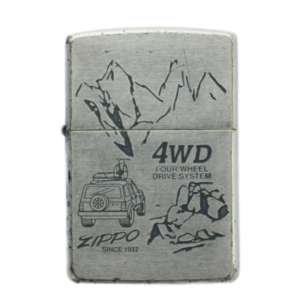【中古】ジッポー ZIPPO 4WD オイルライター 喫煙グッズ 喫煙具 タバコ ロゴ イラスト シルバーカラー 火花確認済み /BB ■GY11 その他 【ベクトル 古着】 260424ブランドジッポー ZIPPO実寸サイズヨコ：3.5cm　タテ：5.5cm　マチ：1cm　　色シルバーカラー仕様中身・ケース取り外し可状態全体的に使用感がございます。 ※全体的に中古品としての使用感と上記のようなダメージがあります。掲載写真や記載内容をご確認いただき、ご理解の上ご購入ください。付属品なし備考火花確認済み 着火は未確認のため、オイル補充をしてからご使用ください。商品のお問い合わせの回答を休止しております。＊各商品ページの商品詳細等をご確認の上ご購入ください。【中古】ジッポー ZIPPO 4WD オイルライター 喫煙グッズ 喫煙具 タバコ ロゴ イラスト シルバーカラー 火花確認済み /BB ■GY11 その他 【ベクトル 古着】 260424状態ランク　”B”詳細については、下記および「状態ランクについて」ページをご覧ください。未使用・新品の商品ほぼ新品同様の商品使用感が少なく、かなり状態の良い商品使用感はあるが、傷や汚れの少ない商品使用感の他、傷や汚れが見られる商品かなり大きな傷みがある難あり商品※S〜CランクはUSED品となりますので、使用感をご理解の上でご入札下さい。状態ランクについてinformationブランドジッポー ZIPPO実寸サイズヨコ：3.5cm　タテ：5.5cm　マチ：1cm　　色シルバーカラー仕様中身・ケース取り外し可状態全体的に使用感がございます。 ※全体的に中古品としての使用感と上記のようなダメージがあります。掲載写真や記載内容をご確認いただき、ご理解の上ご購入ください。付属品なし備考火花確認済み 着火は未確認のため、オイル補充をしてからご使用ください。商品のお問い合わせの回答を休止しております。＊各商品ページの商品詳細等をご確認の上ご購入ください。本商品は一点物です他サイトや店舗にて販売している商品です。多少のお時間差にて欠品になることもございます。予めご了承頂ますようお願い致します。ベクトル・サイズガイドはこちらこの商品と同じブランドの商品を見る