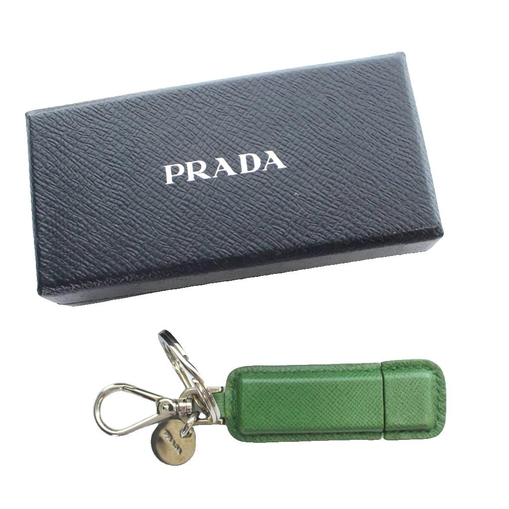【中古】プラダ PRADA USBメモリー 4GB レザーケース キーリング キーホルダー サフィアーノレザー 緑 グリーン 2ARA21 箱付き /MW ■GY18 その他 【ベクトル 古着】 260724